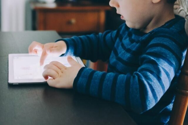 Screen Time Rules for Families That Actually Work