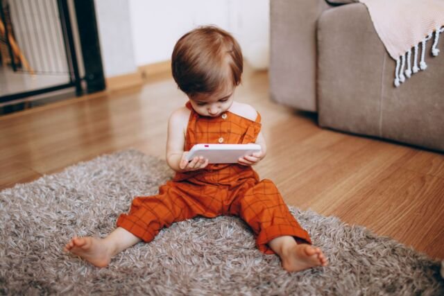 Toddler Screen Time: Setting Healthy Limits for Kids